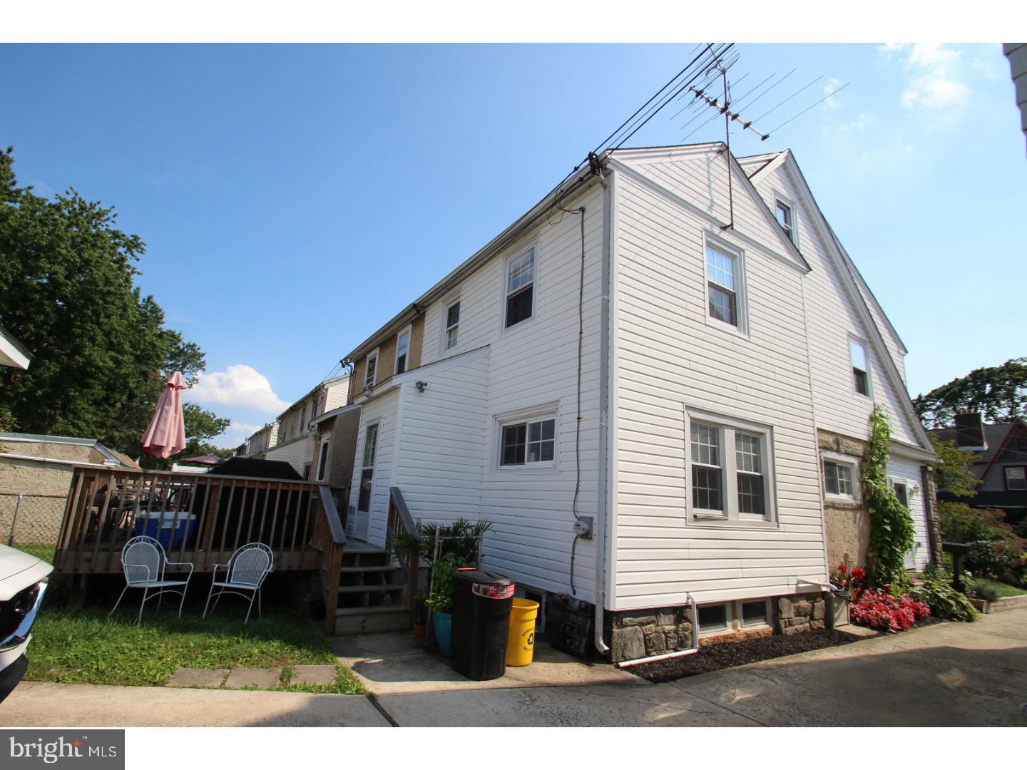 227 Parham Road Springfield, PA 19064 - Photo 3 of 24