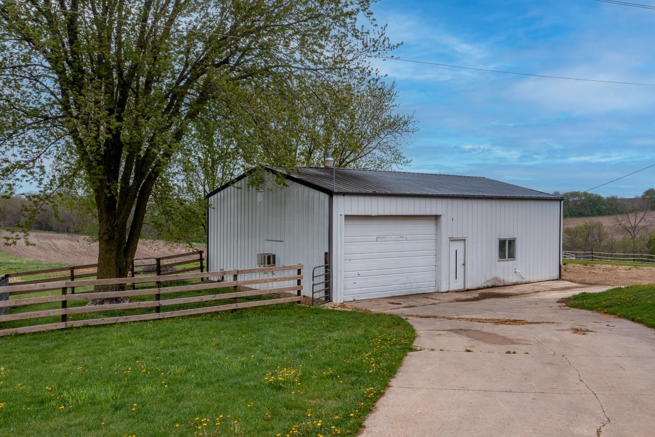 1152 West Buckeye Road Freeport, IL 61032 - Photo 21 of 31 Gallery Image 21