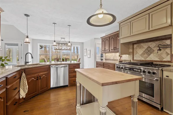 $874,900 | 3016 South Brentwood Place, Monticello, IN 47960