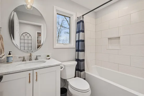 $874,900 | 3016 South Brentwood Place, Monticello, IN 47960