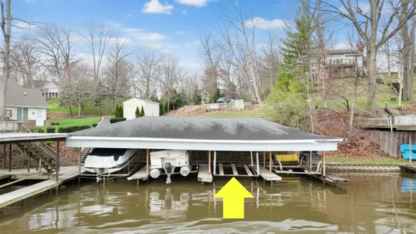 $874,900 | 3016 South Brentwood Place, Monticello, IN 47960