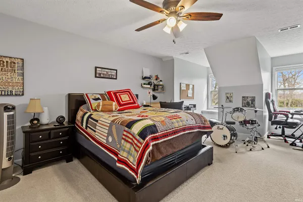 $874,900 | 3016 South Brentwood Place, Monticello, IN 47960