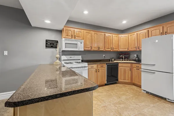 $874,900 | 3016 South Brentwood Place, Monticello, IN 47960