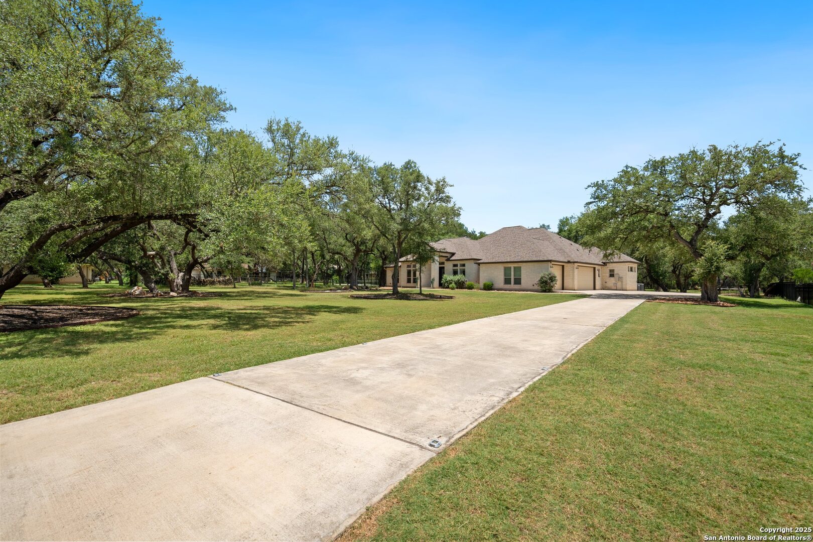 10015 Kopplin Road New Braunfels, TX 78132 - Photo 3 of 38 a view of outdoor space with garden