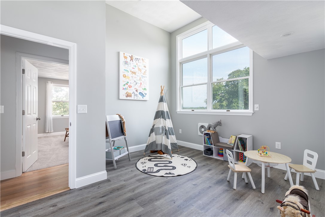 62 Summer Street Westerly, RI 02891 - Photo 17 of 40