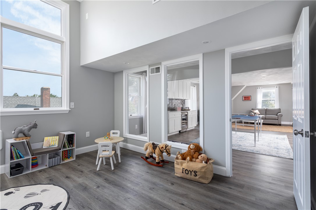 62 Summer Street Westerly, RI 02891 - Photo 18 of 40