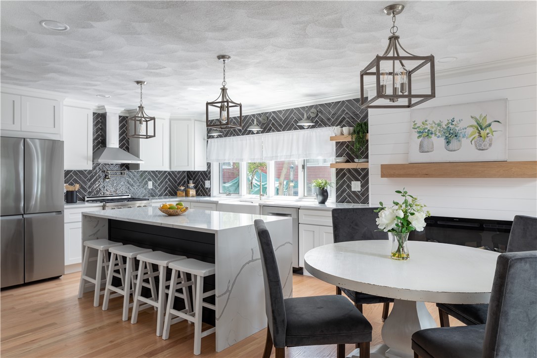 62 Summer Street Westerly, RI 02891 - Photo 2 of 40