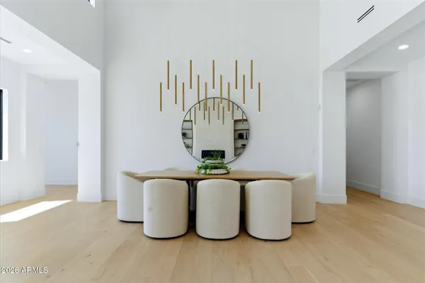 $8,999,677 | 6821 East Valley Vista Lane, Paradise Valley, AZ 85253