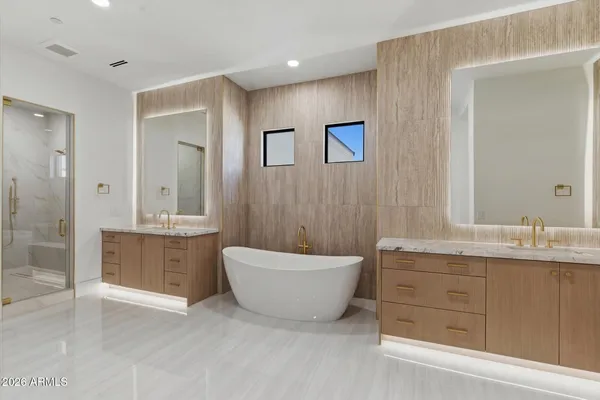 $8,999,677 | 6821 East Valley Vista Lane, Paradise Valley, AZ 85253