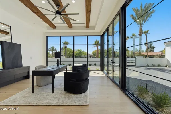 $8,999,677 | 6821 East Valley Vista Lane, Paradise Valley, AZ 85253