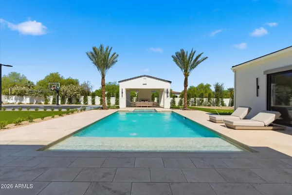 $8,999,677 | 6821 East Valley Vista Lane, Paradise Valley, AZ 85253