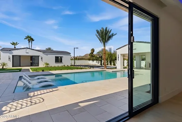 $8,999,677 | 6821 East Valley Vista Lane, Paradise Valley, AZ 85253
