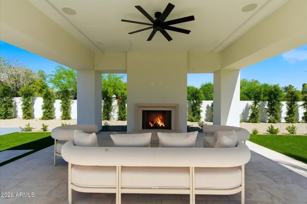 $8,999,677 | 6821 East Valley Vista Lane, Paradise Valley, AZ 85253