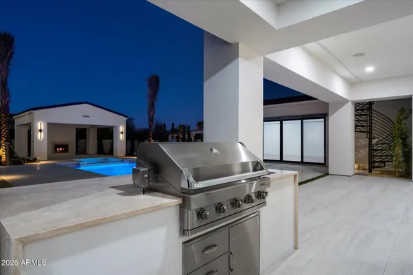 $8,999,677 | 6821 East Valley Vista Lane, Paradise Valley, AZ 85253