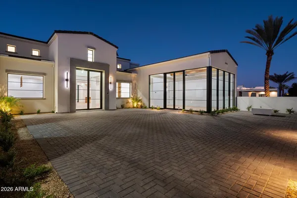 $8,999,677 | 6821 East Valley Vista Lane, Paradise Valley, AZ 85253