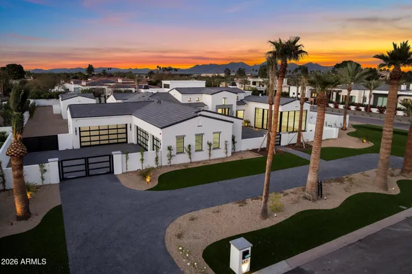 $8,999,677 | 6821 East Valley Vista Lane, Paradise Valley, AZ 85253
