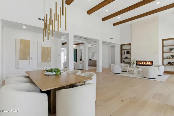 $8,999,677 | 6821 East Valley Vista Lane, Paradise Valley, AZ 85253