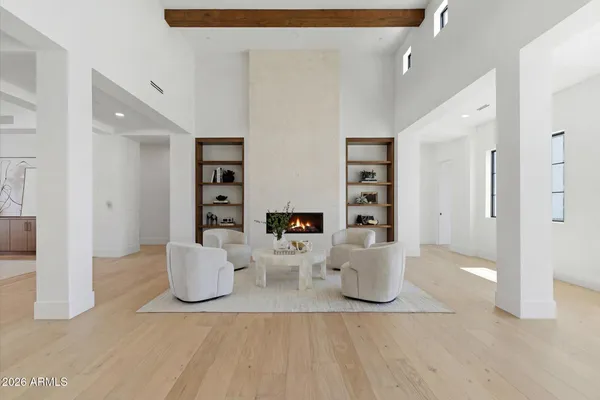 $8,999,677 | 6821 East Valley Vista Lane, Paradise Valley, AZ 85253