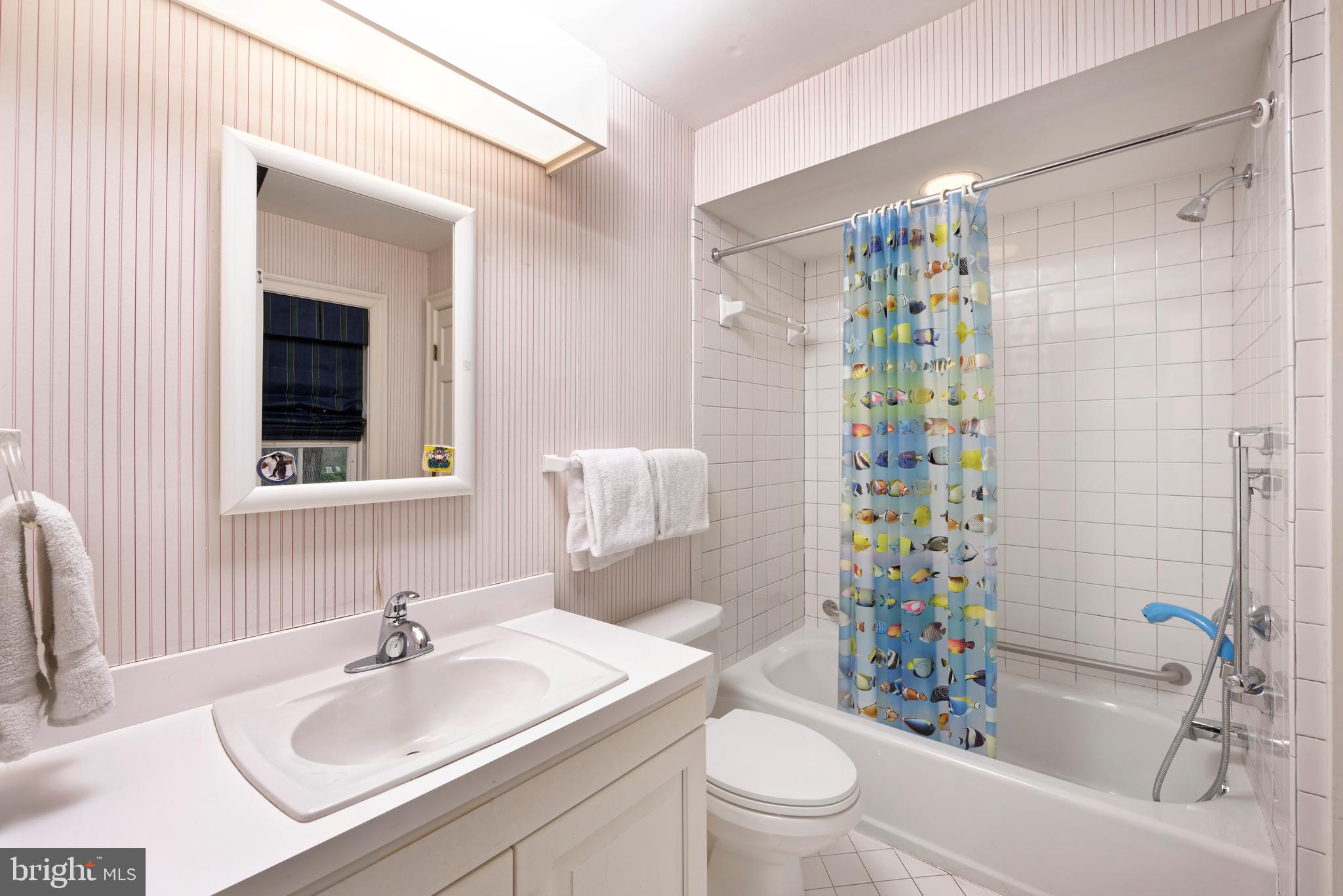 154 Clay Hill Road Boyce, VA 22620 - Photo 23 of 49 a bathroom with a sink toilet and shower