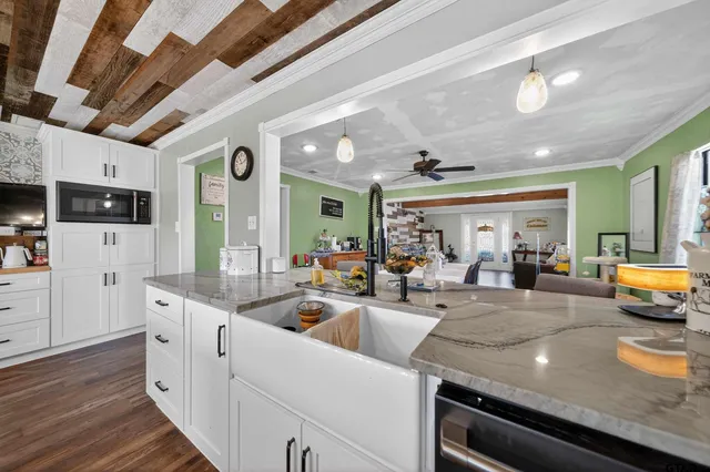 $495,000 | 22384 Cr 445 Lindale Tx 75771, Lindale, TX 75771