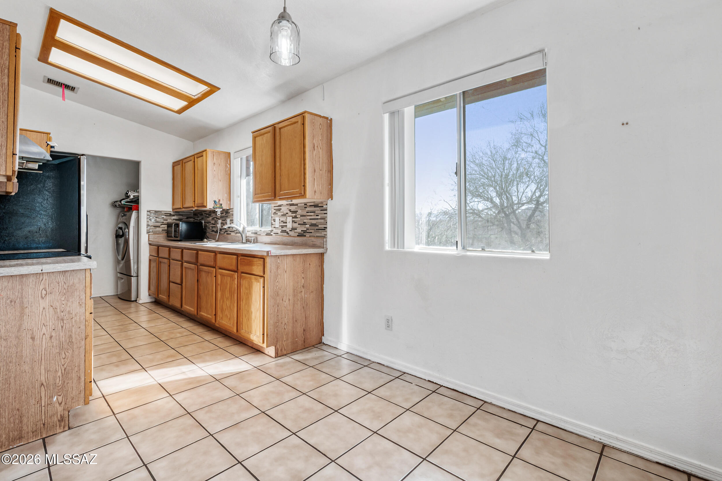 1626 Canta Court Rio Rico, AZ 85648 - Photo 16 of 43 Kitchen