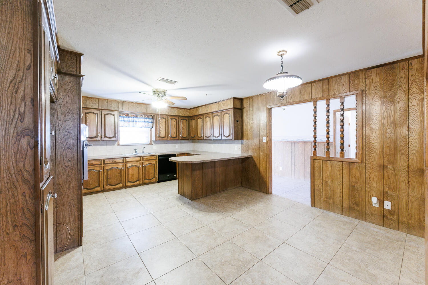 2018 Rice Drive Levelland, TX 79336 - Photo 13 of 43 .