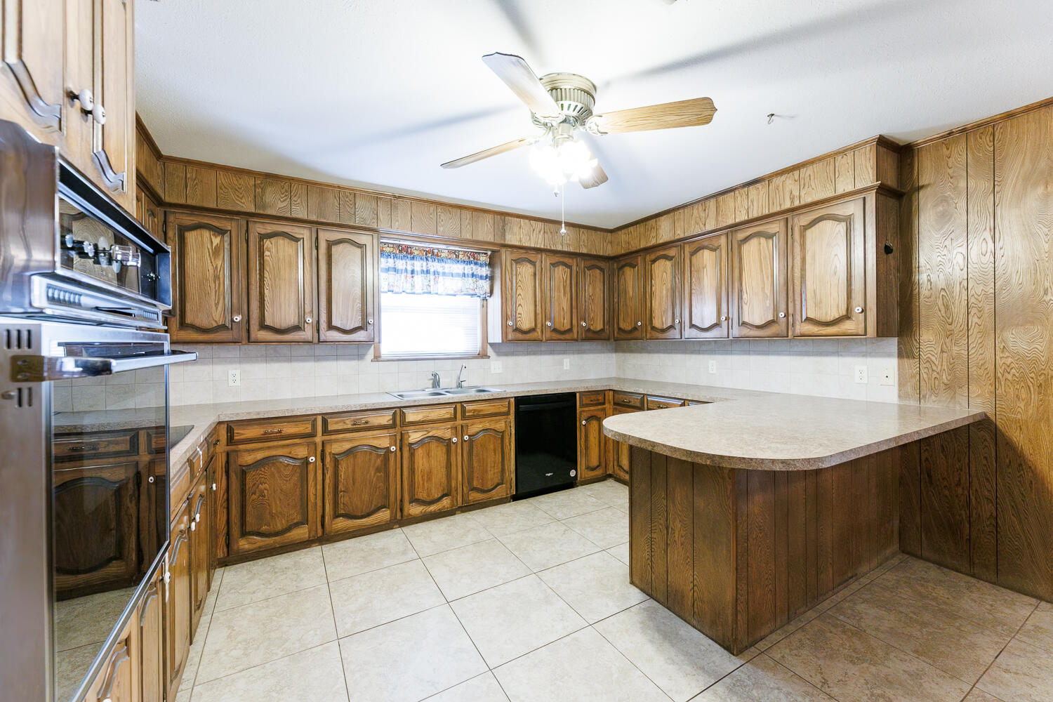 2018 Rice Drive Levelland, TX 79336 - Photo 14 of 43 .