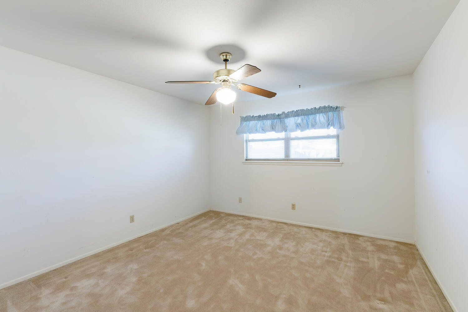 2018 Rice Drive Levelland, TX 79336 - Photo 27 of 43 .