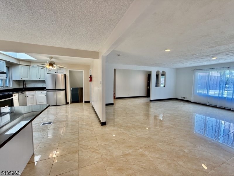 65 Wabeno Avenue Springfield, NJ 07081 - Photo 5 of 43