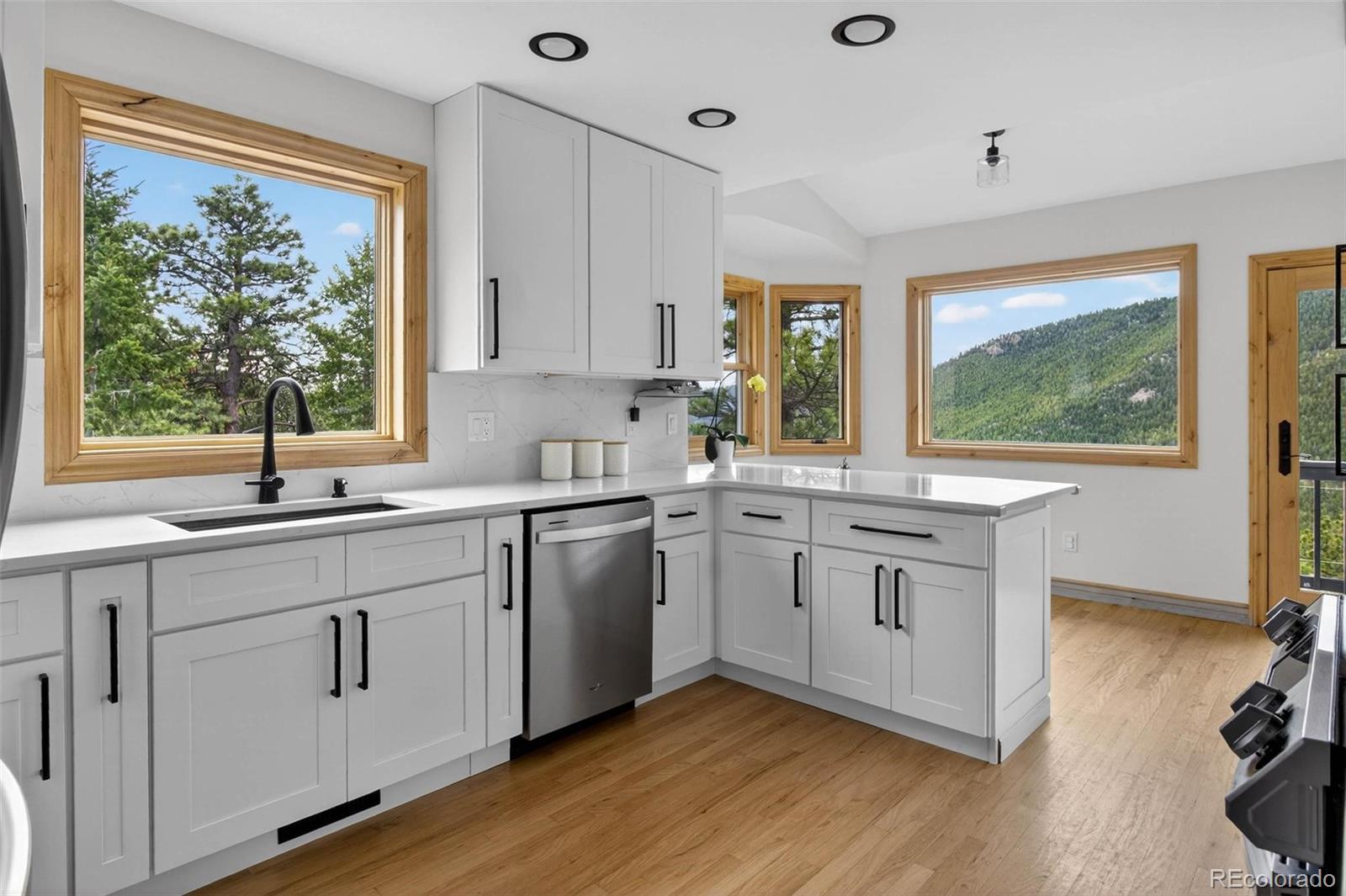 69 Spruce Court Evergreen, CO 80439 - Photo 11 of 46
