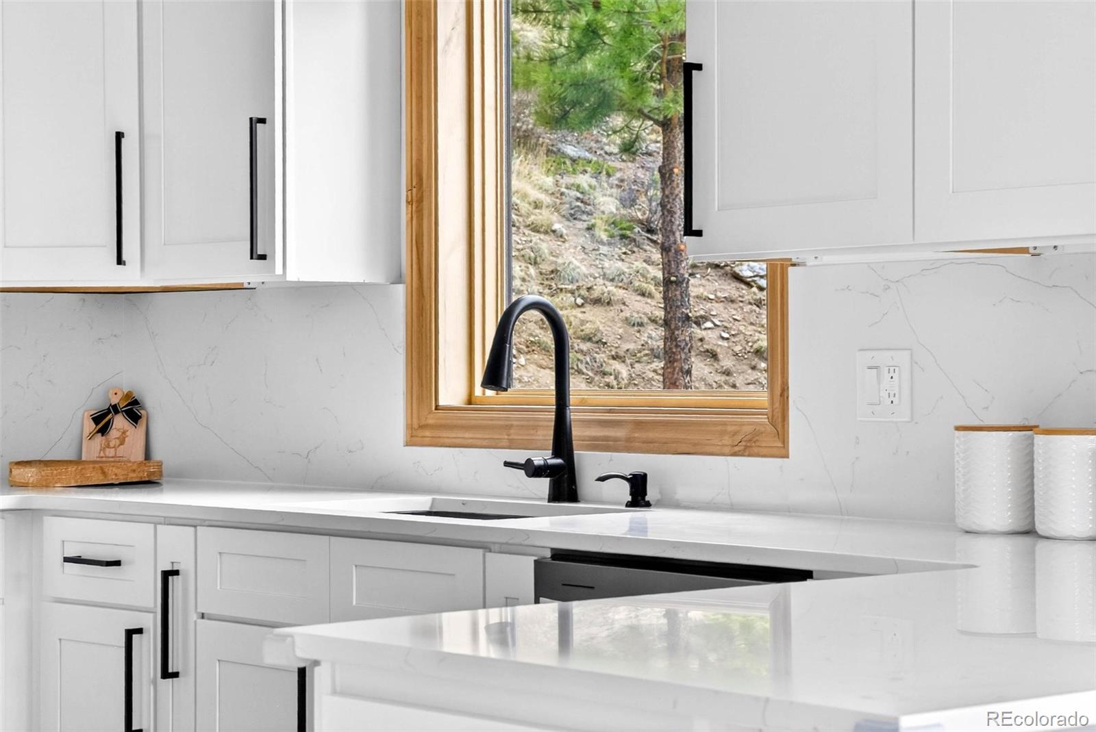 69 Spruce Court Evergreen, CO 80439 - Photo 18 of 46