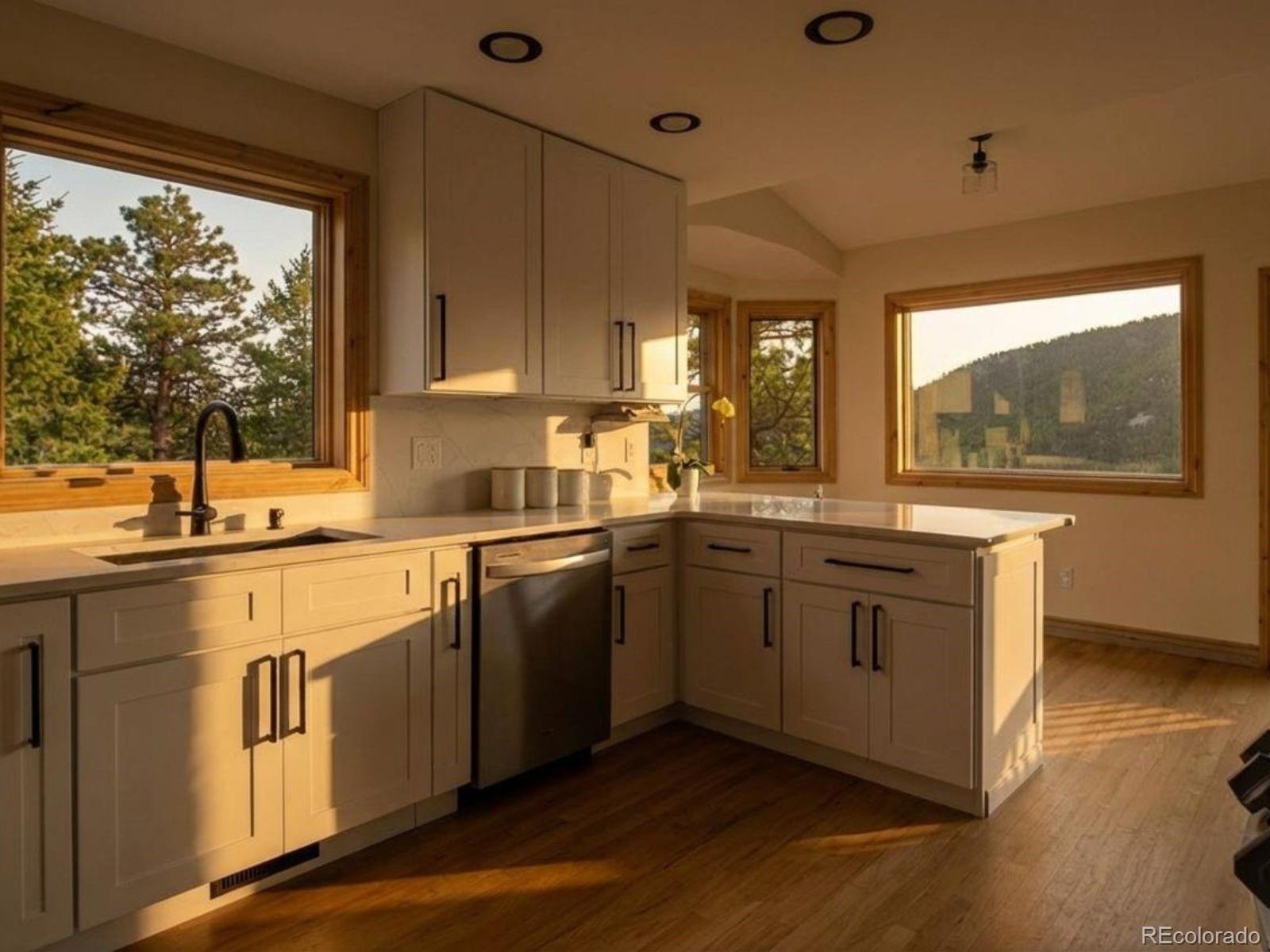 69 Spruce Court Evergreen, CO 80439 - Photo 10 of 46