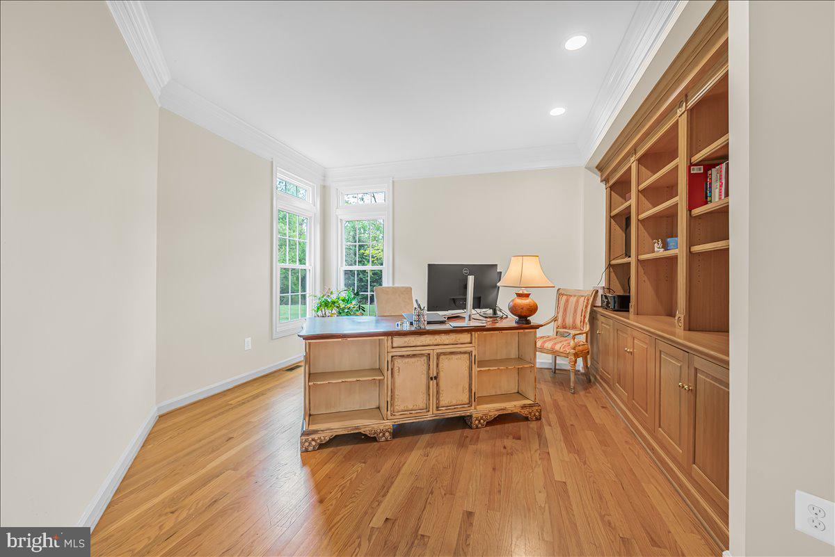 9653 Watkins Road Gaithersburg, MD 20882 - Photo 32 of 70 Office / Study
