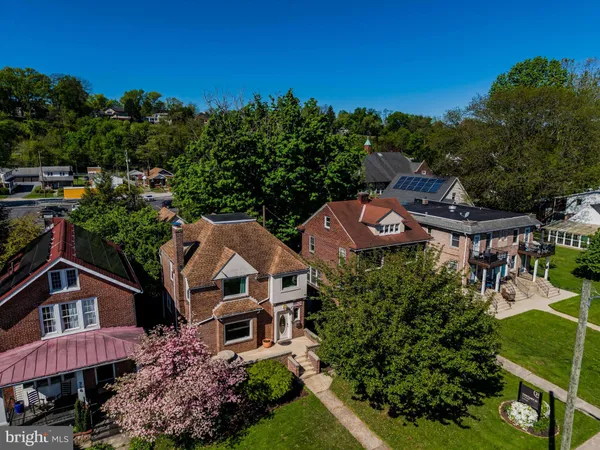 $399,999 | 318 North Front Street, Wormleysburg, PA 17043