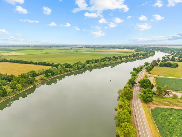 $999,000 | 53020 South River Road, Clarksburg, CA 95612