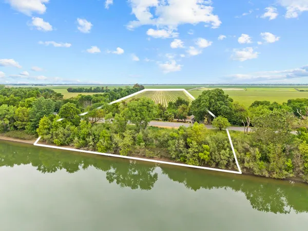 $999,000 | 53020 South River Road, Clarksburg, CA 95612