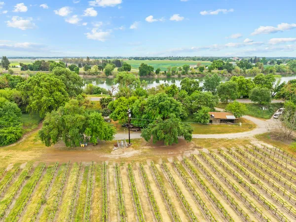 $999,000 | 53020 South River Road, Clarksburg, CA 95612