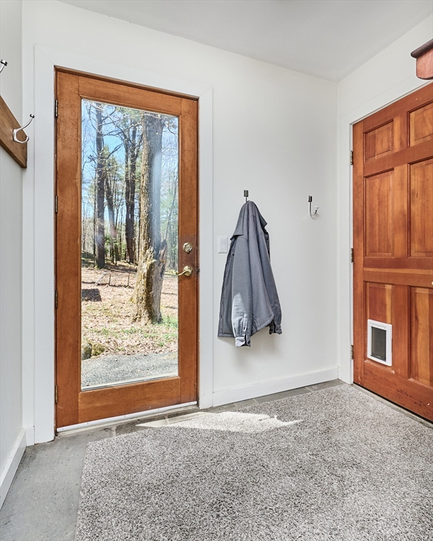 11 Shutesbury Road Leverett, MA 01054 - Photo 3 of 40 a view of a living room