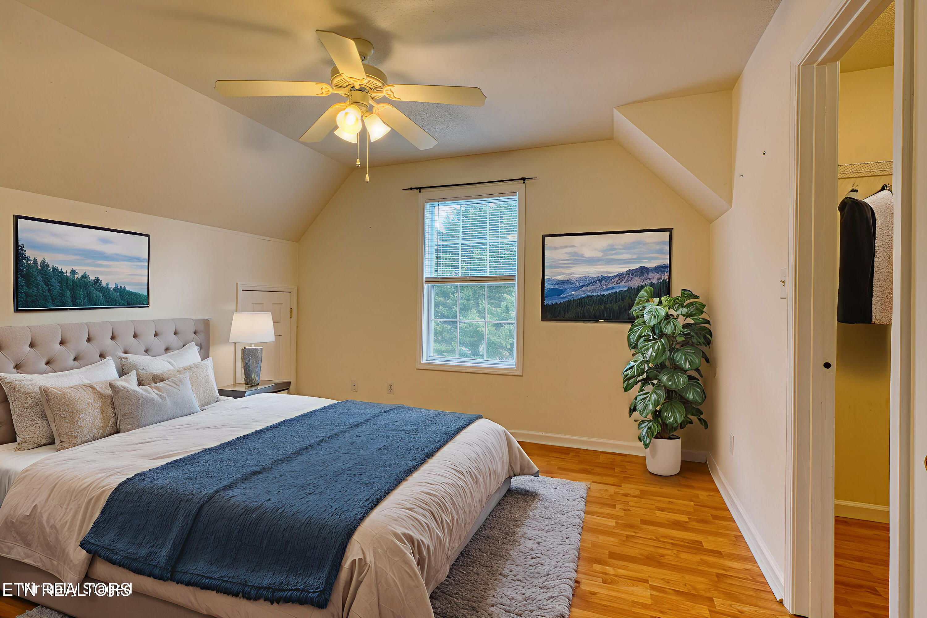 920 Hazelbrook Way Knoxville, TN 37912 - Photo 16 of 20 Bedroom 2