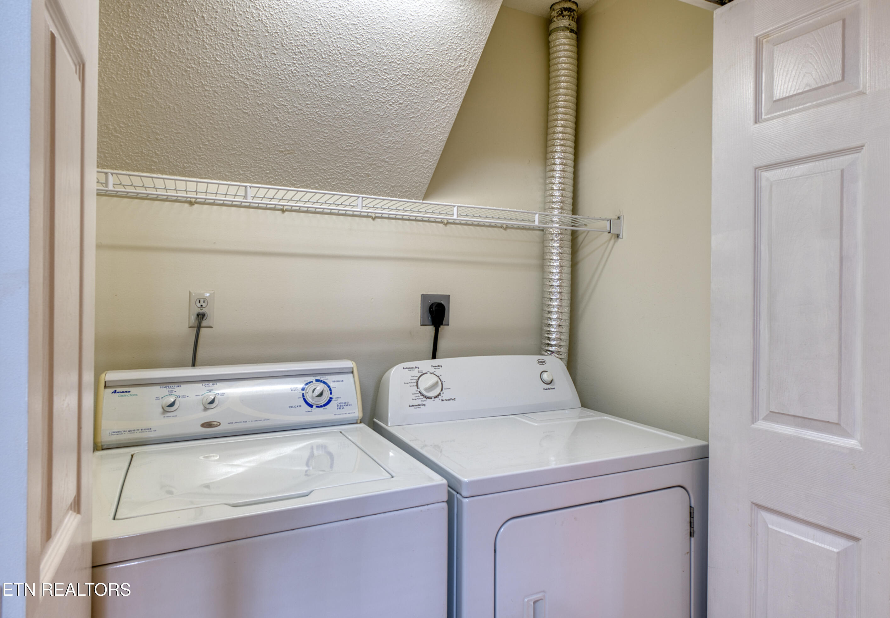 920 Hazelbrook Way Knoxville, TN 37912 - Photo 19 of 20 Laundry