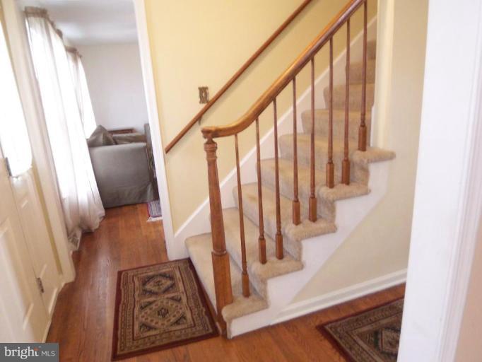 110 Asbury Road Winchester, VA 22602 - Photo 11 of 26 Entrance / Foyer