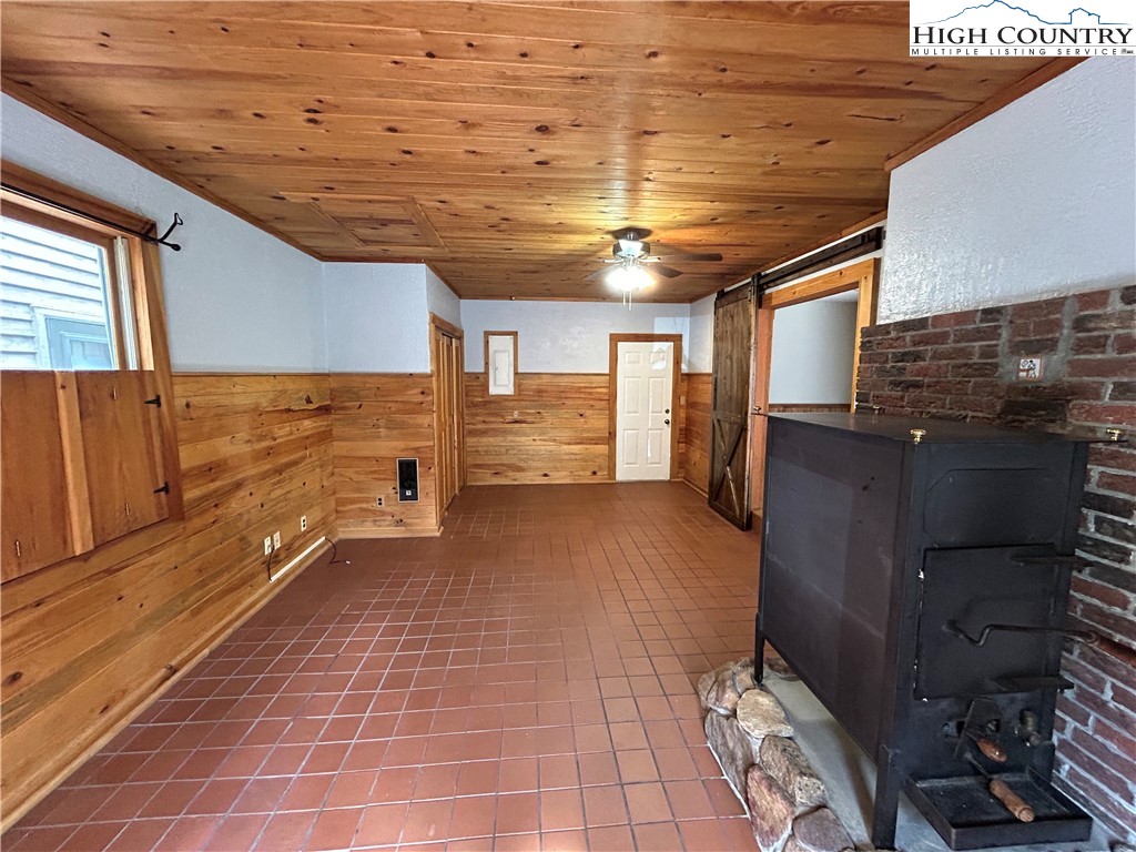 112 Knoll Drive Boone, NC 28607 - Photo 7 of 22