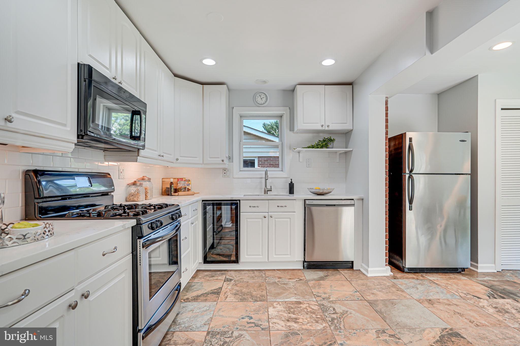 9810 Cherry Tree Lane Silver Spring, MD 20901 - Photo 23 of 43