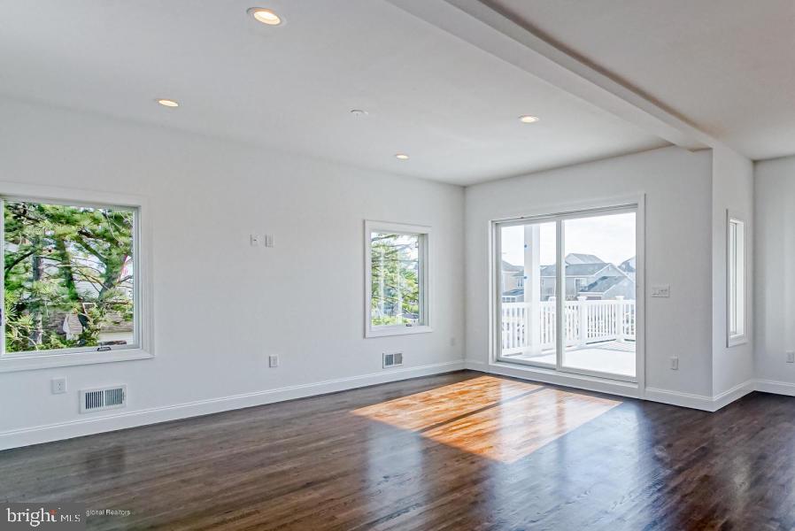 48 Channel Road Toms River, NJ 08753 - Photo 15 of 36