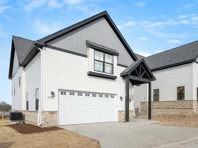 $514,900 | 600 Monarch, Beaver Dam, WI 53916