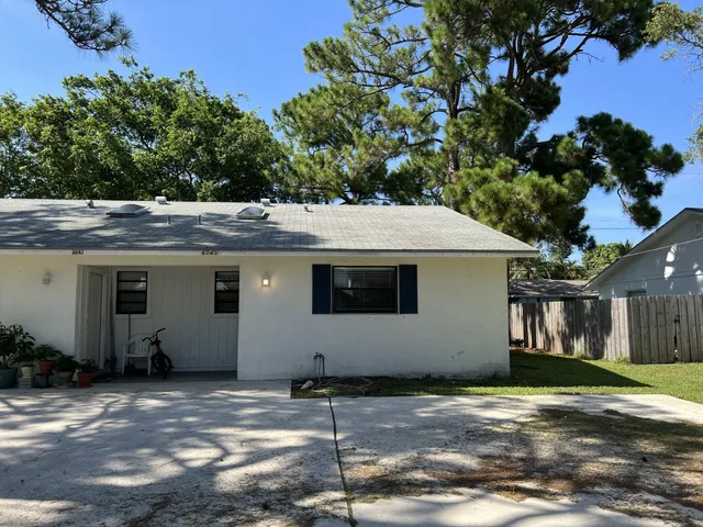 $2,000 | 6045 Eberts Street, Jupiter, FL 33458
