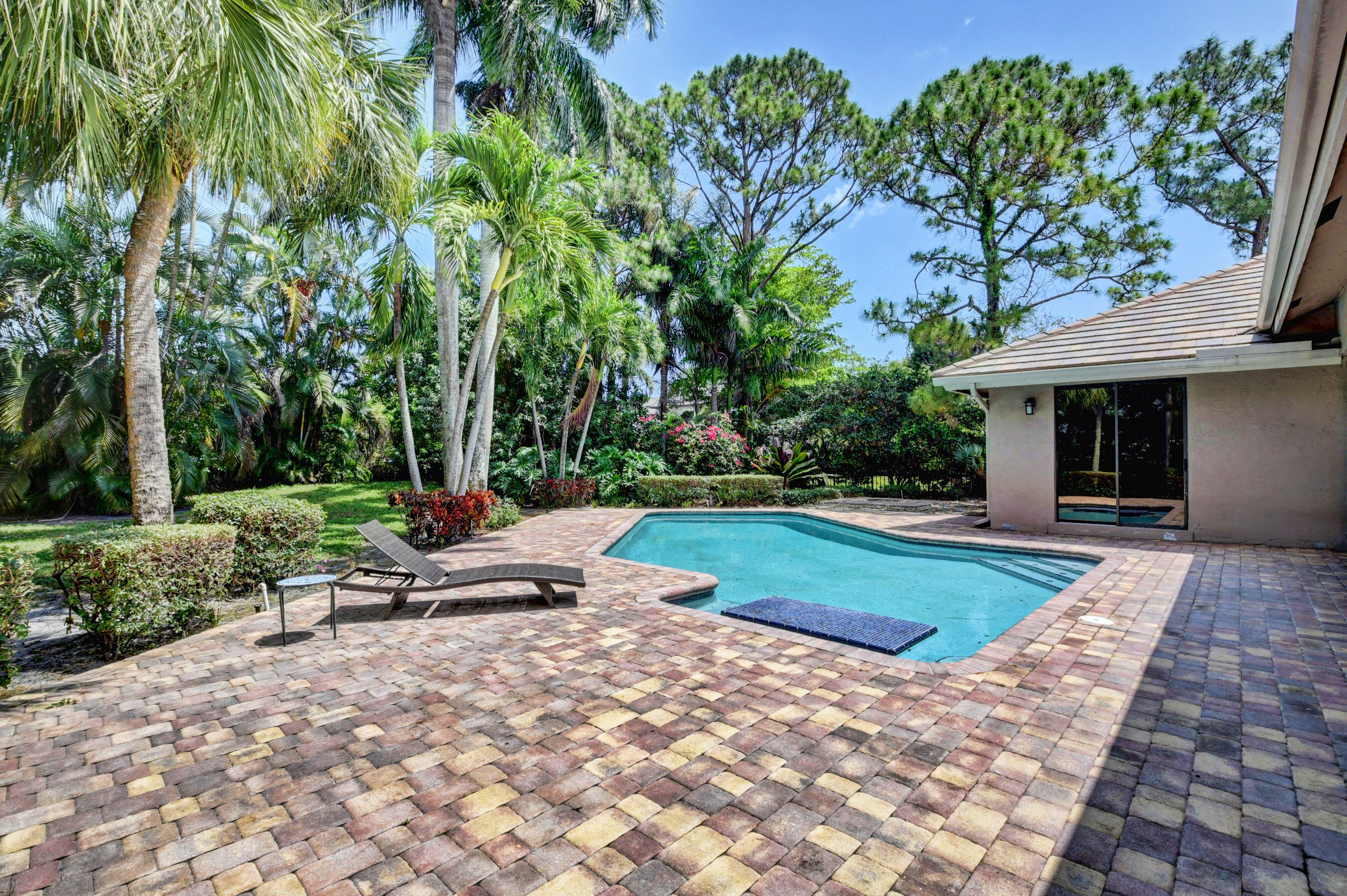 4910 Regency Circle Boca Raton, FL 33434 - Photo 3 of 58 Private backyard