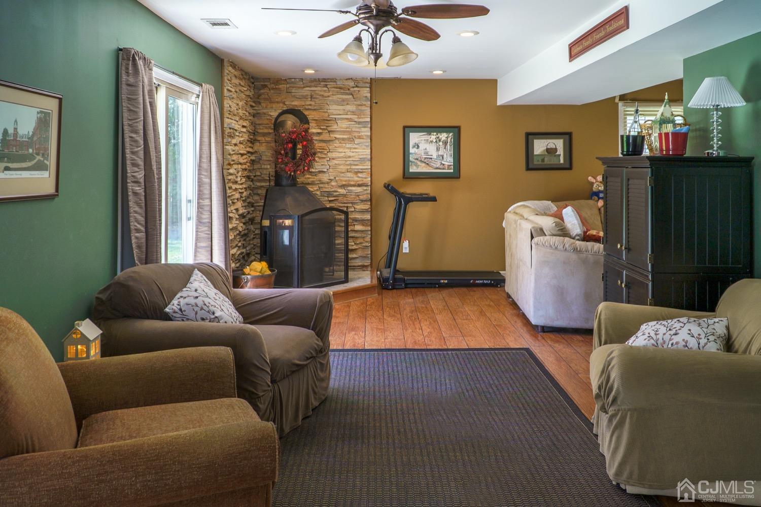 21 Harper Road Monmouth Junction, NJ 08852 - Photo 13 of 36 Gallery Image 13