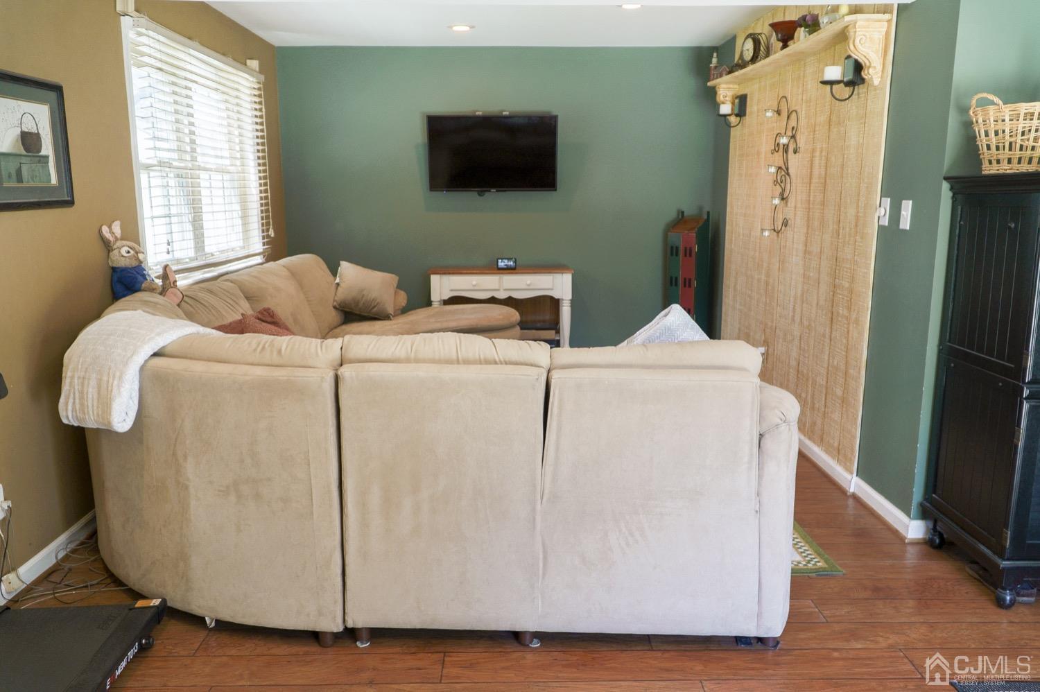 21 Harper Road Monmouth Junction, NJ 08852 - Photo 16 of 36 Gallery Image 16