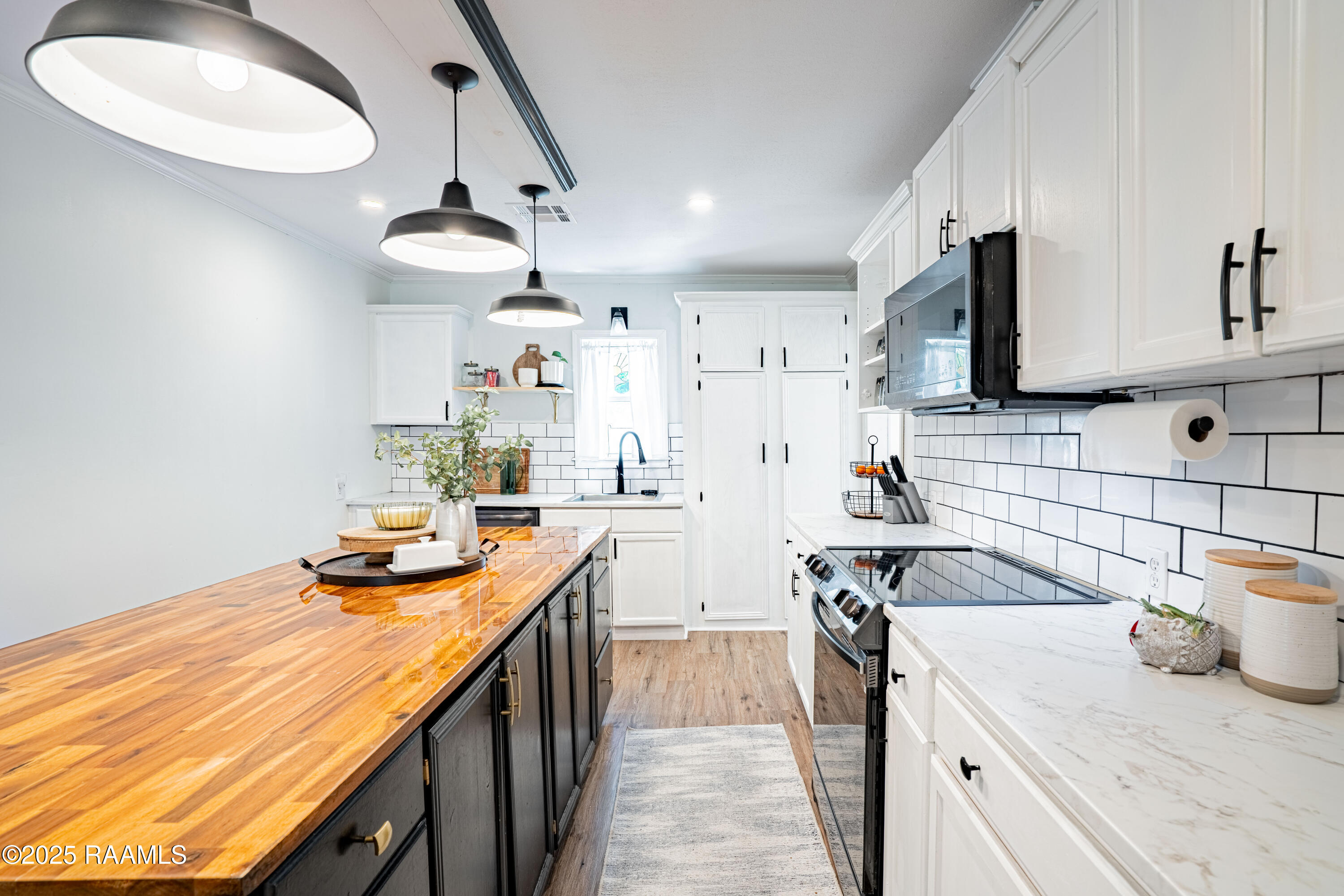 407 North Foote Avenue Kaplan, LA 70548 - Photo 11 of 24 Kitchen